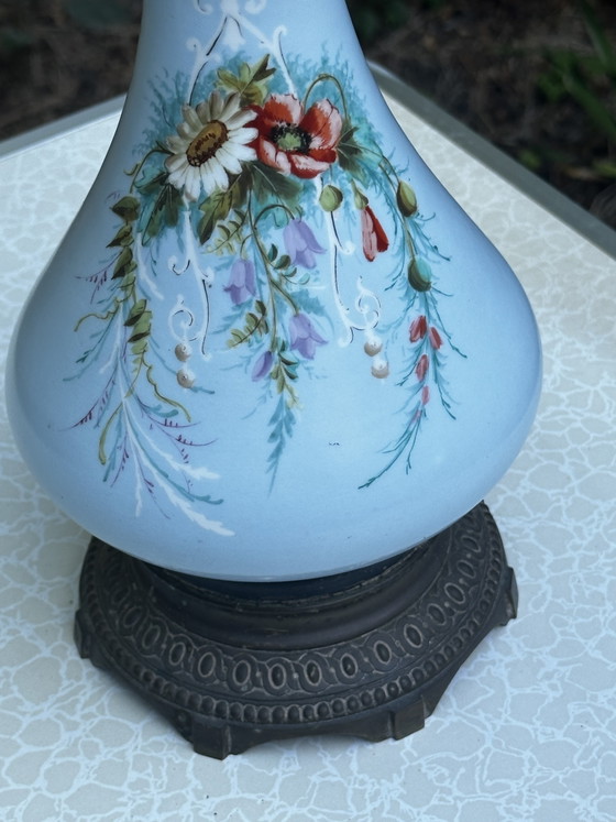 Image 1 of Grand Pied de Lampe à Pétrole Électrifié - Opaline Bleue et Laiton - Vers 1900