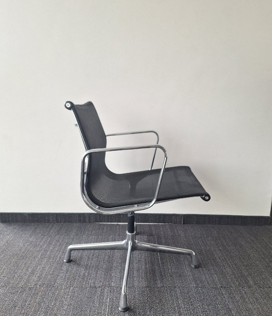 Image 1 of Vitra Eames Aluminium Chair EA 108