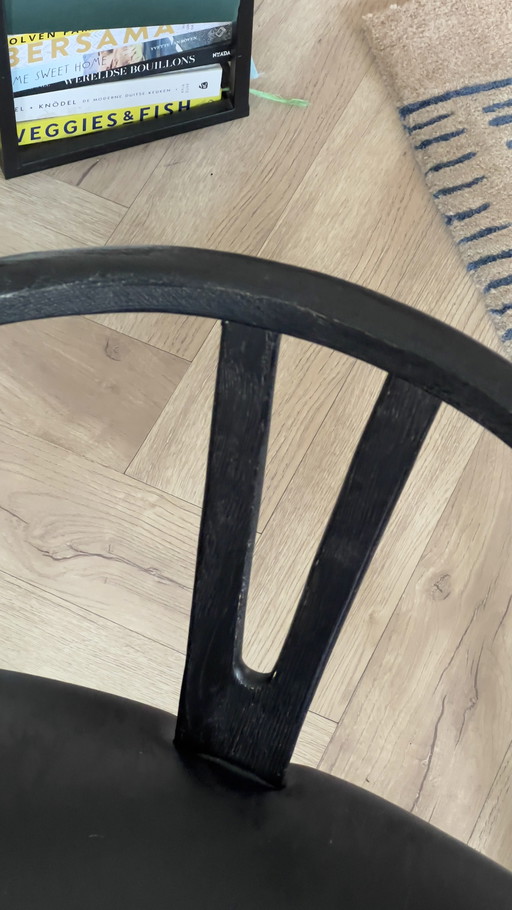 7 chaises Wishbone sur mesure