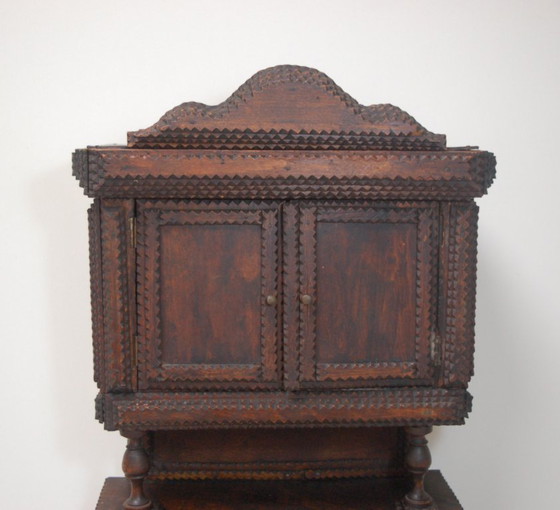 Image 1 of Buffet antique Tramp Art