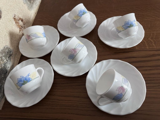 6 tazze e 6 piattini Arcopal vintage degli anni '80-'90