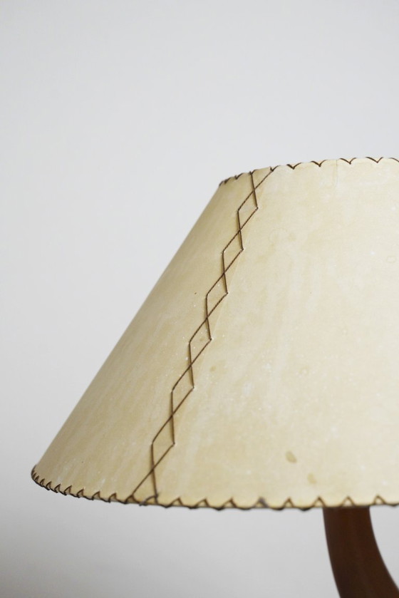 Image 1 of Lampada da tavolo Bonsai Josep Llusca Blauet anni '90, stile spagnolo Mid-Century, in legno di cedro, paralume in pergamena.