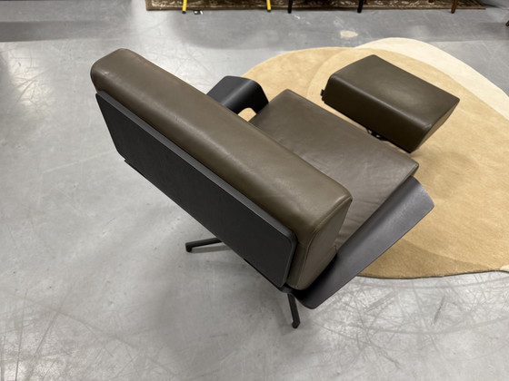 Image 1 of Harvink The Cape Fauteuil pivotant avec pouf Cuir de luxe