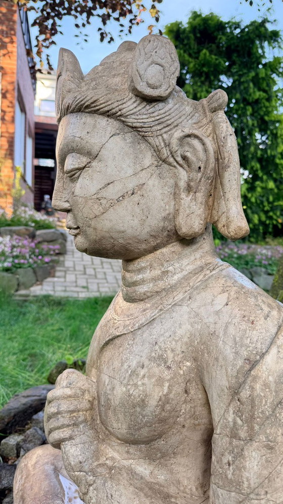 Image 1 of Monumentale Indonesische Tempelfiguur à Natuursteen – Java de Bali – 19e Eeuw