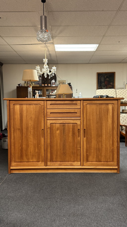 Teakhouten dressoir, Dyrlund Stijl