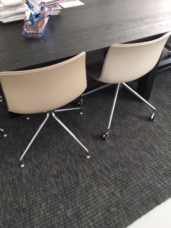 Image 1 of 9x sedie da conferenza Arper Catifa in pelle. 6 beige chiaro, 3 beige