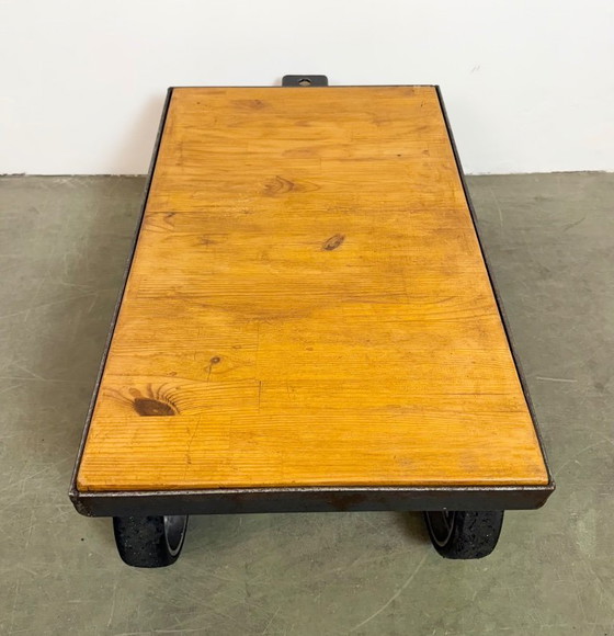 Image 1 of Carrito de mesa de centro industrial negro, década de 1960.