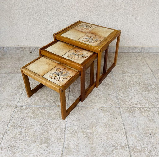 Set of 3 vintage nesting coffee tables in teak and earthenware, 1960