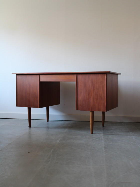 Image 1 of Scrivania vintage danese in teak