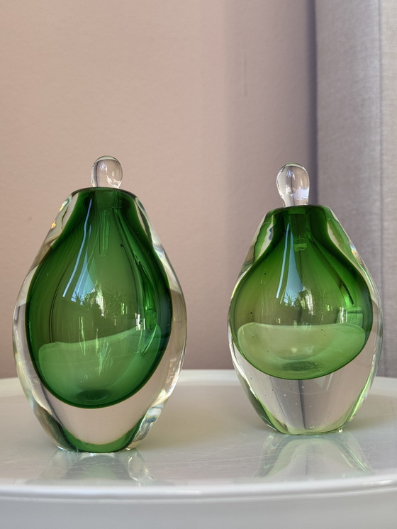 Image 1 of Set di bottiglie di profumo in vetro vintage, a forma di pera/goccia, verde – design scultoreo