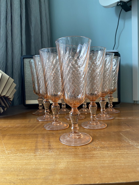 Image 1 of Vintage Luminarc Rosaline Pink Swirl champagneglazen uit Frankrijk