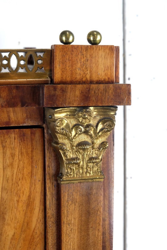 Image 1 of Luis XVI Chiffonnière, hacia 1790.  