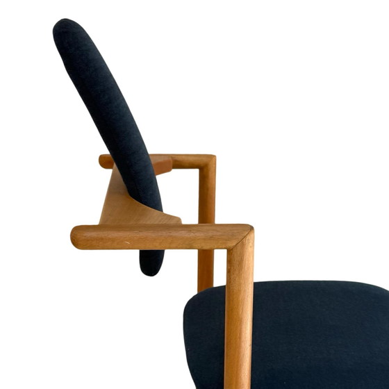 Image 1 of Peter Opsvik - Stokke - Flysit - Ergonomisch geformter Schaukelstuhl - Blauer Stoffbezug und Holzrahmen