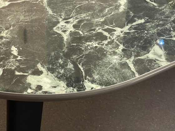 Image 1 of Leolux Bondi dining table