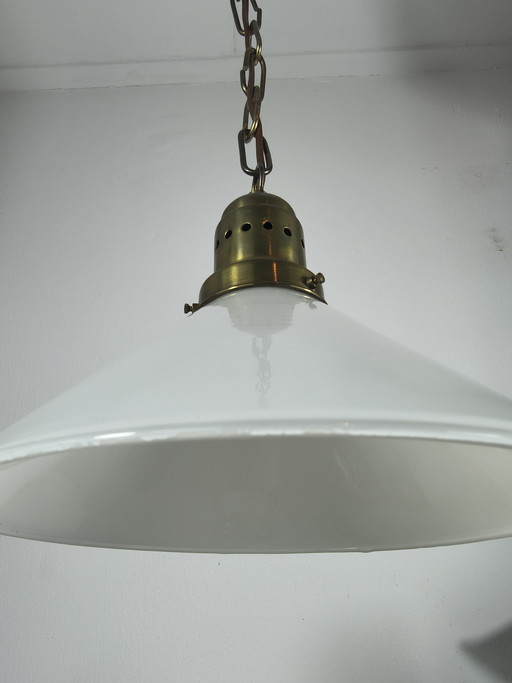 Lampada a sospensione vintage con vetro opalino, anni '60-'70