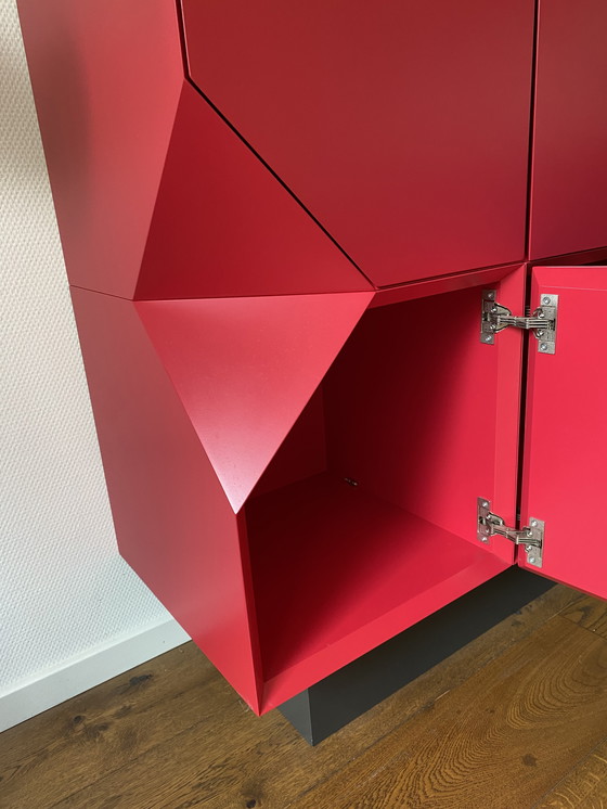 Image 1 of Mueble estilo Memphis 4 bloques rojos sueltos 40x40x40 cm