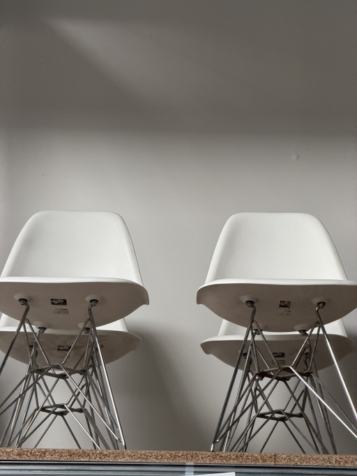 Set mit 4 Eames DSR Stühlen für Vitra