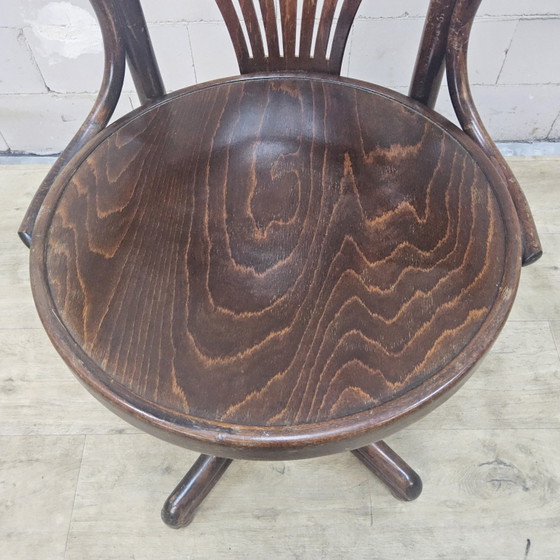 Chaise de bureau pivotante et réglable en hauteur de style Thonet antique (faite à la main) (photo 11 of 15)