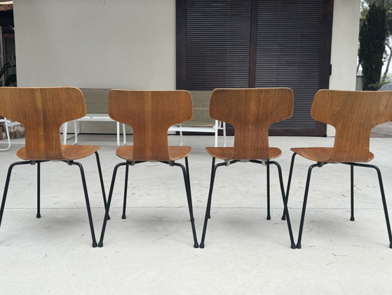 Set of 4 Arne Jacobsen 3103 "Hammer" Chairs — Fritz Hansen — 1960s – Dining chairs, Wood (photo 2 of 15)