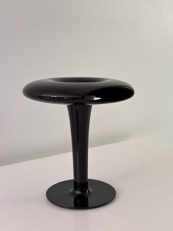Image 1 of Marc Newson Sci-Fi vaas voor Cor Unum, 1993, zwart geglazuurd keramiek, gesigneerd, zeldzaam