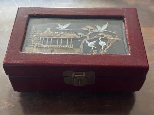 Boîte Chinoise en Bois Laqué - Décoré en Liège fin Sculpté L 17/ P 10/H 7 cm