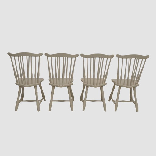 Vier italienische Lack-Esszimmerstühle im Mid-Century-Modern-Stil von Pizzetti Roma, 1960er Jahre