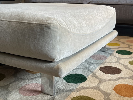 Image 1 of Pouf Leolux Bellice grande