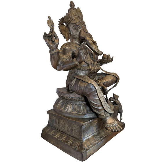 Ganesha in Lalitasana – fire-gilded bronze temple statue (Nepal/India, traditional work) – Sculpture (photo 2 of 8)