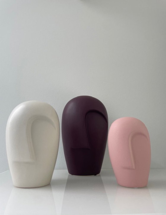 Image 1 of Juego de 3 jarrones esculturales modernos con caras estilizadas