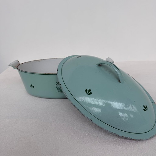 Dru oval enamel bowl