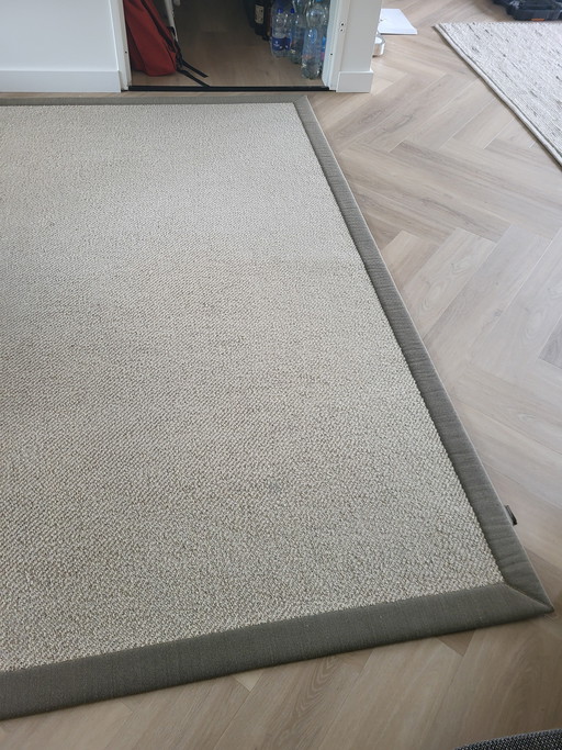 Van Besouw vloerkleed 230 x 200, custom made