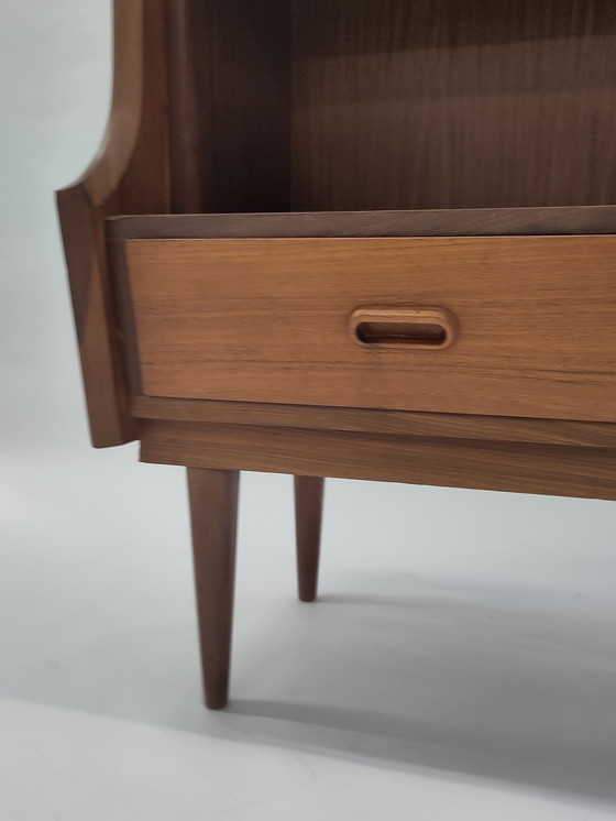 Image 1 of Vintage teakhouten Highboard