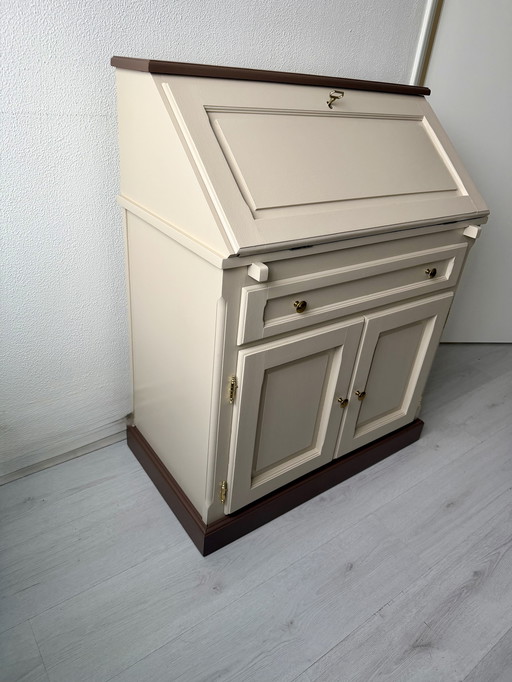 Secrétaire Gerystyled