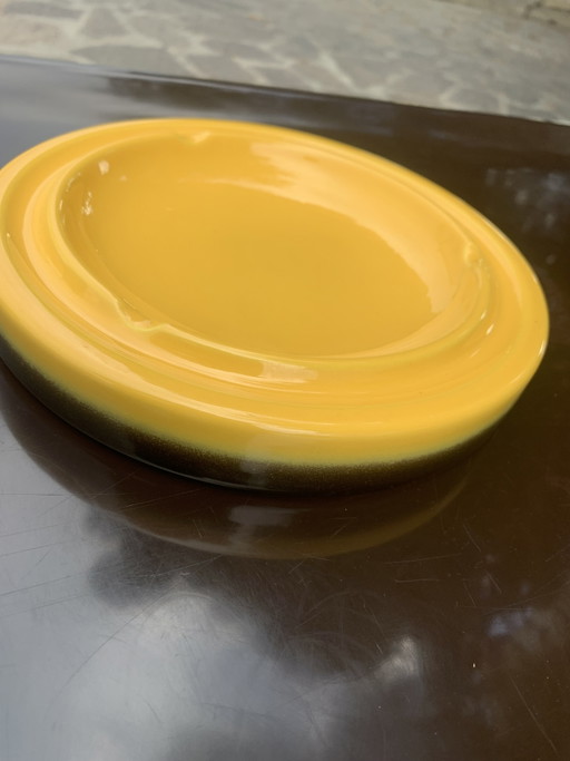 Large Vintage 1970s Round Ashtray, Ø 22 cm - Fat Lava Ceramic, Mustard Yellow and Brown - WGP
