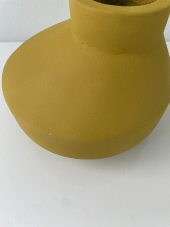 Image 1 of Vaso in ceramica fatto a mano color giallo senape, Atelier OT