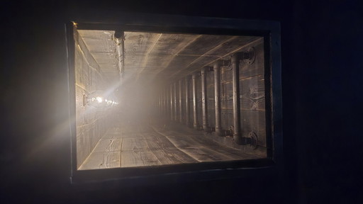 Handmade infinity mirror coffee table (wireless) - Tavolino con effetto inifity mirror (senza fili) 