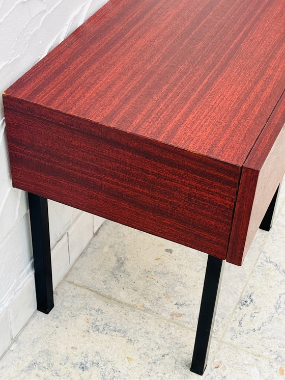 Image 1 of Comodino modernista europeo degli anni '60