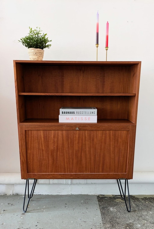 Vintage highboard with hairpin legs