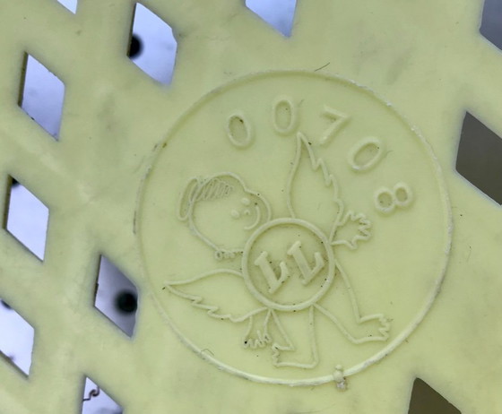 Image 1 of Estante modular de plástico amarillo pastel de los años cincuenta LL