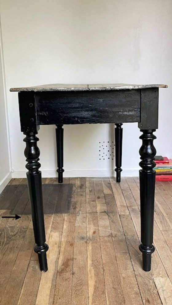 Antiker Schreibtisch im Louis Philippe Stil – Wood (photo 19 of 43)