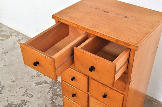 Image 1 of Vintage schoolkast/ ladekast in beukenhout, jaren 50