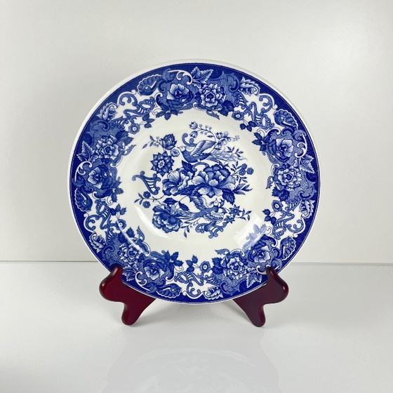 Image 1 of Set di 6 piatti fondi in terracotta blu, decorazione a fiori e uccelli, inizio XX secolo