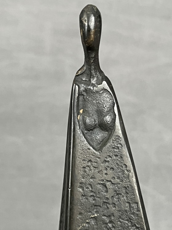 Image 1 of Sydney Kumalo (1935–1988) Scultura in bronzo di una donna