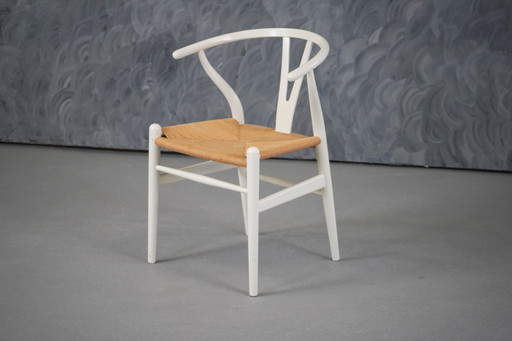 Sedia "Ch 24" di Hans J. Wegner per Carl Hansen & Son, Danimarca, anni '60.