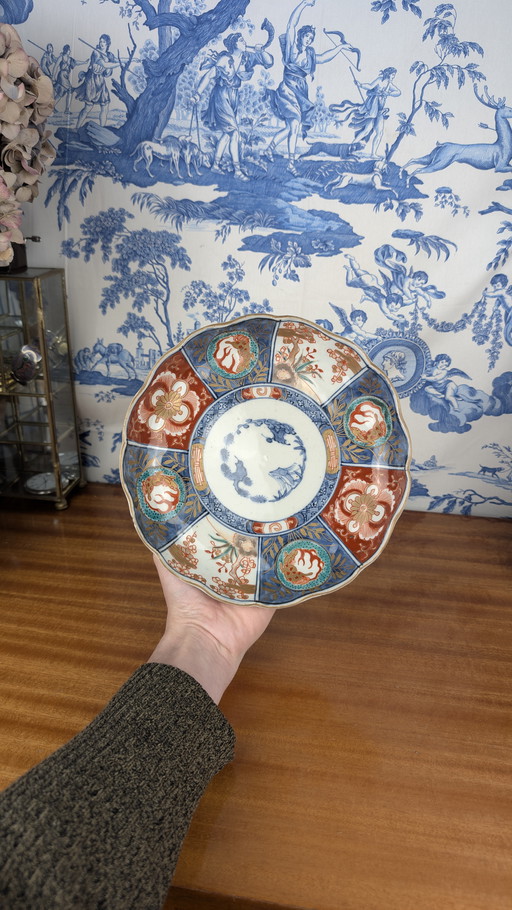 Signed Imari porcelain plate with Japanese lake décor of deer late 19th century