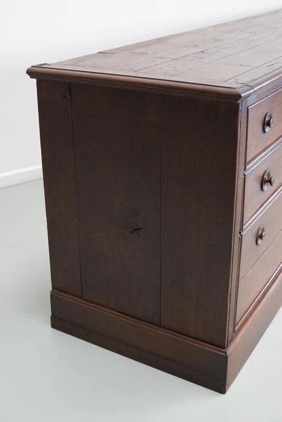 Image 1 of Großer antiker französischer Apotheker-/Museumsschrank aus Eiche, ca. 1900