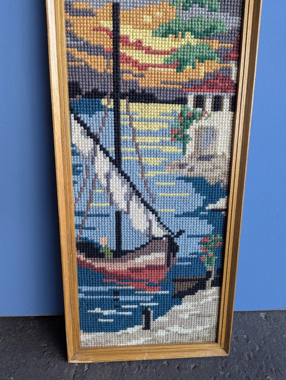 Image 1 of Cornice vintage in lana con paesaggio marino