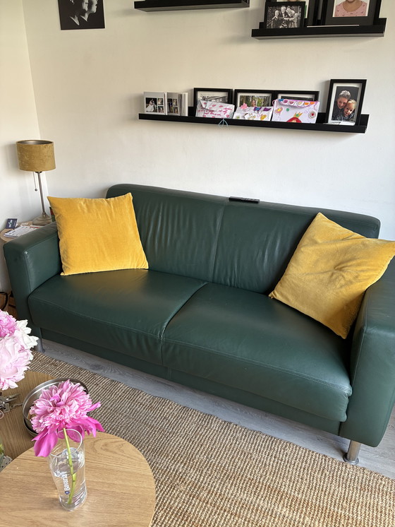 Image 1 of Canapé en cuir vert Emarald
