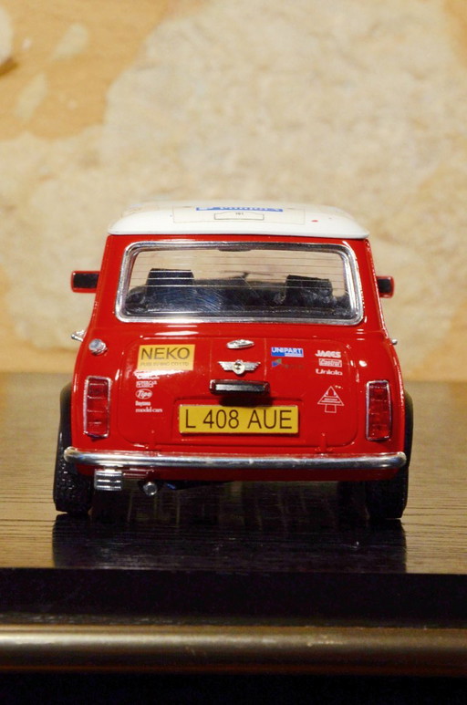 Mini Cooper Rallye-Miniaturauto, Maßstab 1:16, Bburago, Monte Carlo 1960er Jahre, Rot – decoratieve objecten (photo 2 of 5)