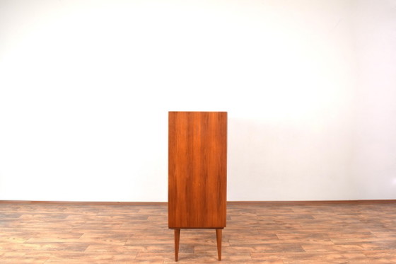 Mid-Century Danish Teak Highboard Model 13 by Gunni Omann for Omann Jun, 1960s. – Sideboard, Wood (photo 9 of 19)